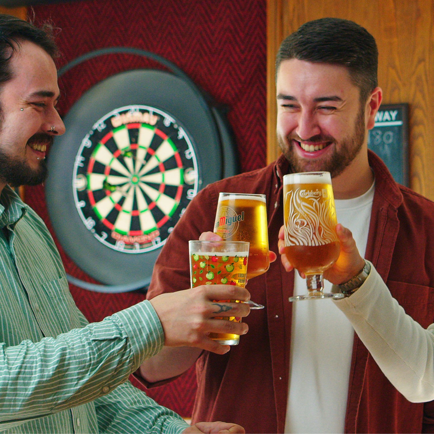 Raise a glass This Father's Day at The Hen & Chicken in Abergavenny!
